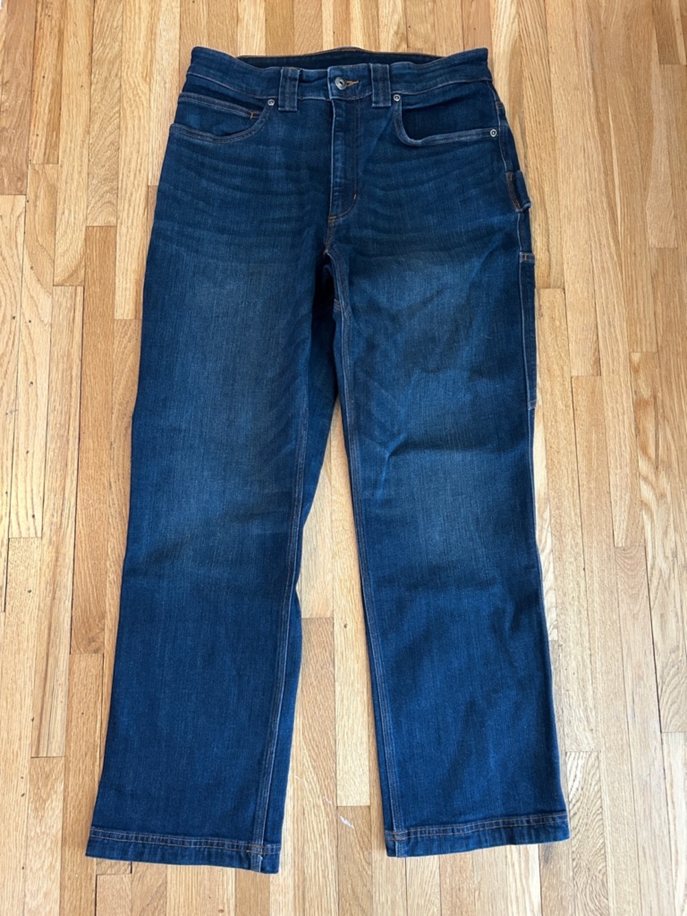 Duluth Trading Co. 32 x 30. Men’s Double flex. Dark Blue Straight-Leg Jeans